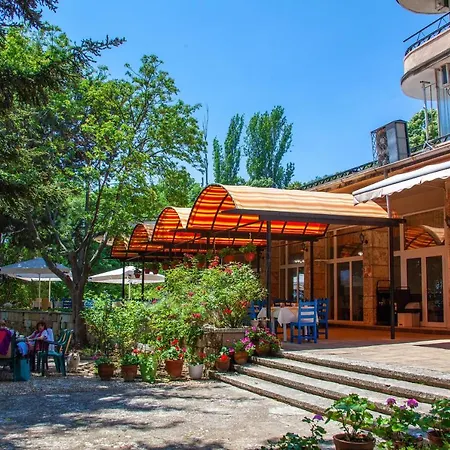 Hotel Adis 3*