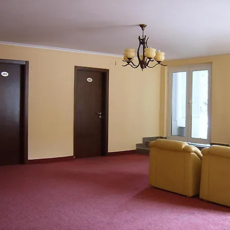 Adis Hotel 3*